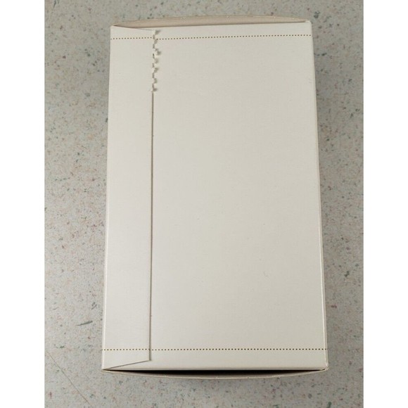 2006 HALLMARK KEEPSAKE MADAME ALEXANDER CHRISTMAS TEA DOLL ORNAMENT SERIES NO 11 - Picture 2 of 16